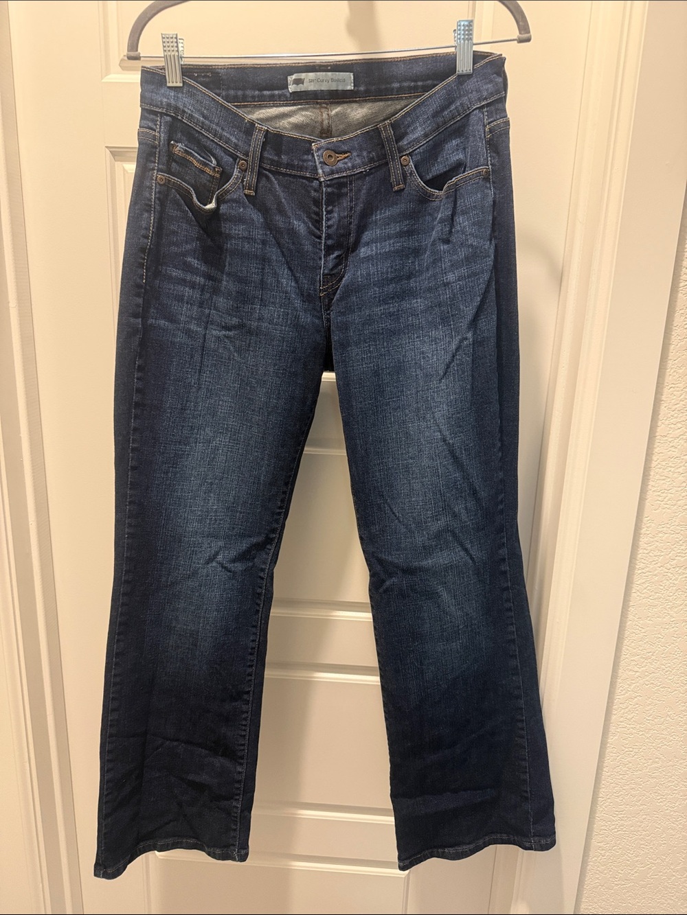Levi's Dark Curvy-Fit Blue Boot-Cut with Slight Stretch Women's Jeans